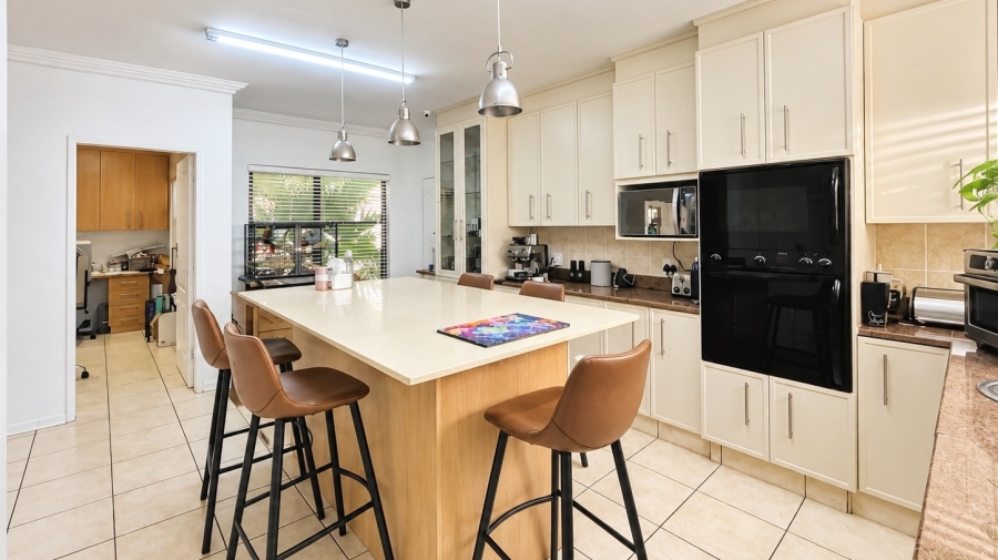 3 Bedroom Property for Sale in Wilkoppies North West